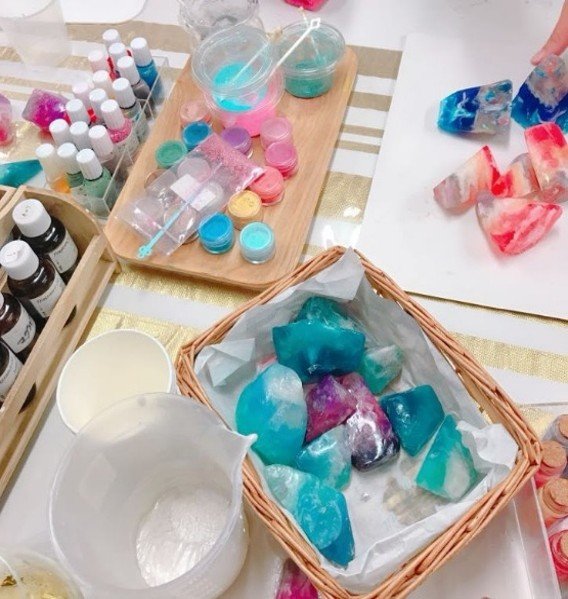 宝石石鹸づくり1.jpg