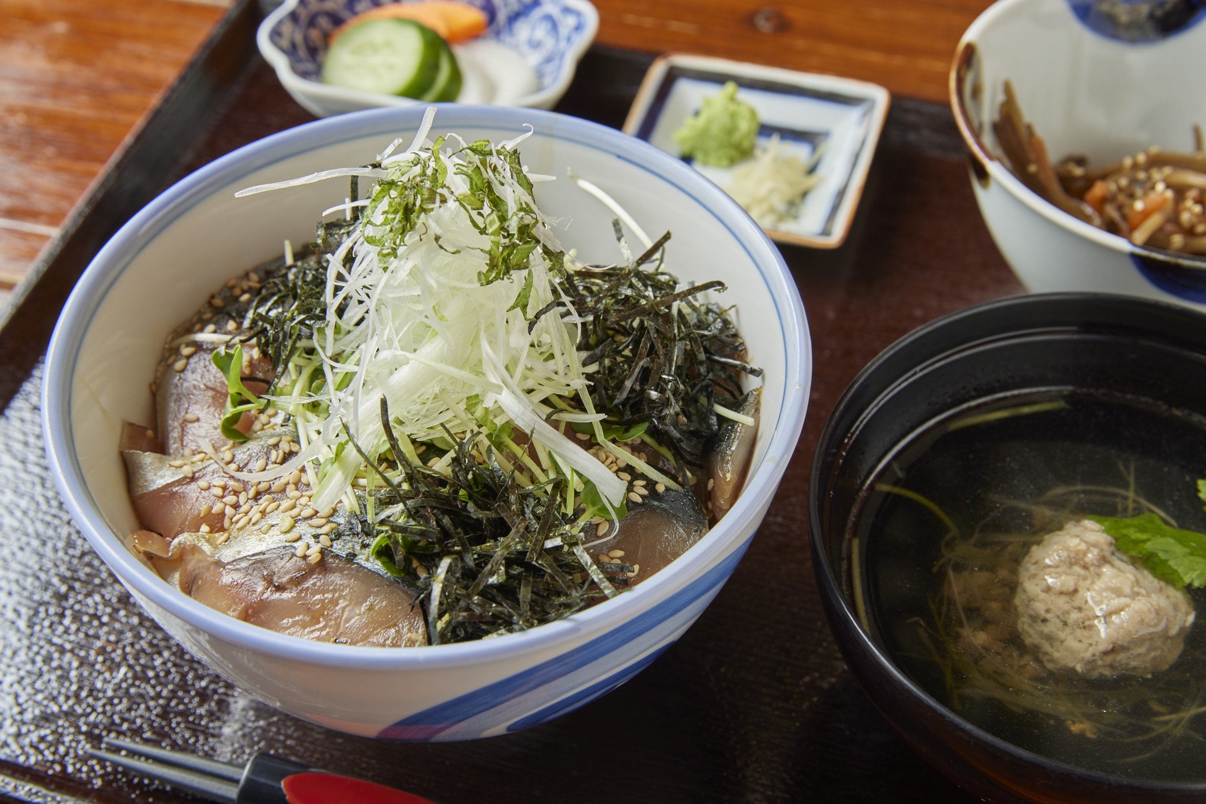 極上鯖の漬け丼.jpg